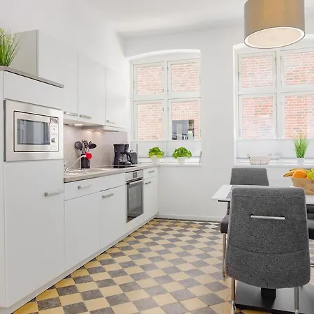 Gutshaus No1 * Heiligenhafen